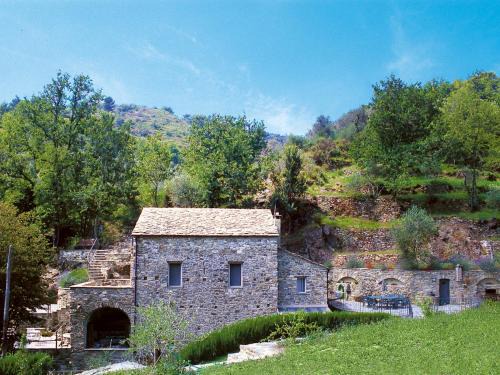 Costarainera Casa | Holiday Home Muin du Pie - SLR120 by Interhome