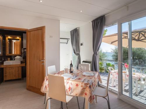 San Lorenzo al Mare Casa | Holiday Home Mandorlo - SLR401 by Interhome