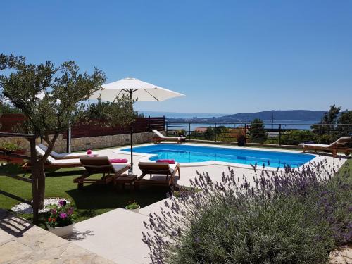 Kastel Sucurac Villa | Holiday home Magic view with private heated pool