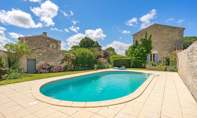 Sainte Gemme Casa | Casa de vacaciones 'Maison De Vacances Avec Piscine' con piscina privada, terraza privada y Wi-Fi