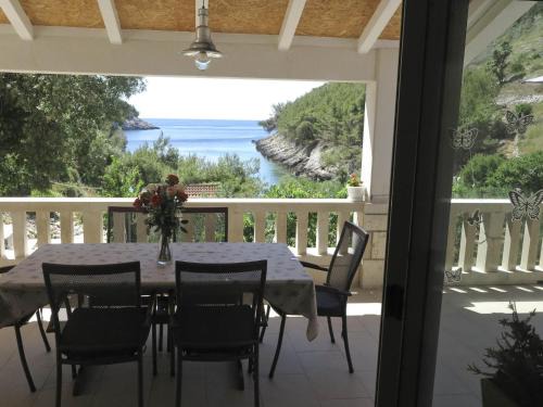 Zrnovo Casa | Holiday Home Maja - Four bedroom house with sea view