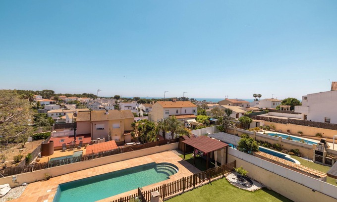 Cunit Casa | Casa de vacaciones 'Marti' con vistas al mar, Wi-Fi y aire acondicionado
