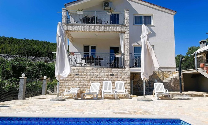 Biokovsko Selo Villa | Casa de vacaciones Mary con piscina privada