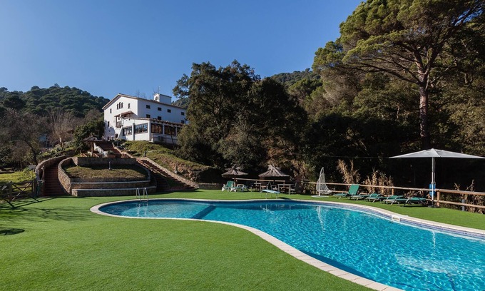 Tordera Casa | Casa de vacaciones "Mas del Gall - Casa Nova" con vistas a la montaña, piscina, jardín y Wi-Fi
