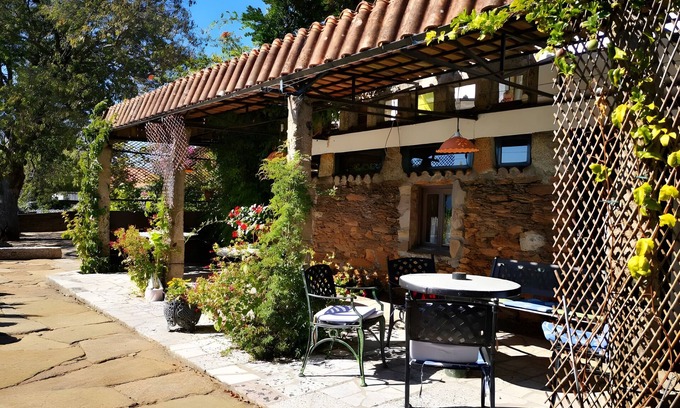 O Rosal Casa | Casa de vacaciones 'Mino Lodge' con vistas a la montaña, piscina compartida y Wi-Fi