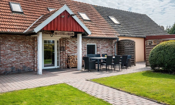 Wangerland Casa | Casa de vacaciones 'Mittelhuus' con terraza privada, jardín privado y Wi-Fi