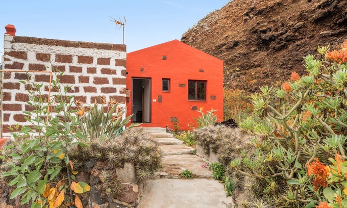 Mocanal Casa | Casa de vacaciones 'Montaña De Aguarijo' con vistas a la montaña, terraza privada y Wi-Fi
