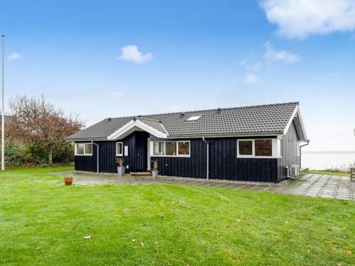 Ronbjerg Casa | Holiday Home Næwe - 10m to the inlet by Interhome