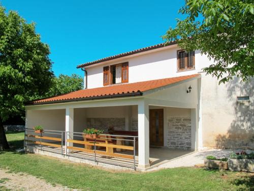 Heki Casa | Holiday Home Narcis by Interhome