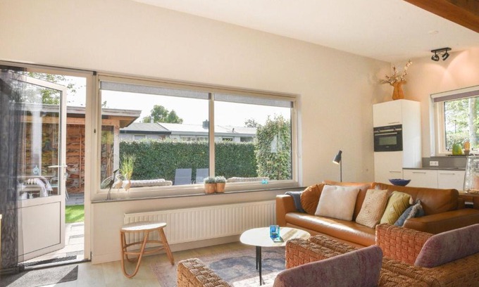 Kamperland Casa | Holiday Home near Beach with Garden