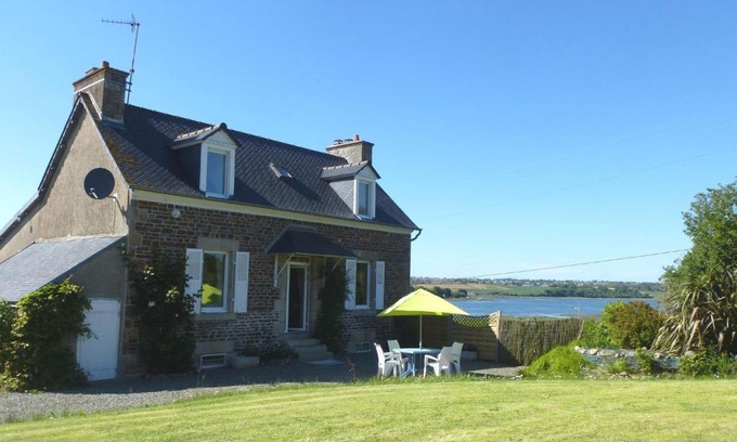Le Ru Casa | Holiday Home near Goëlo Coast & Beaches