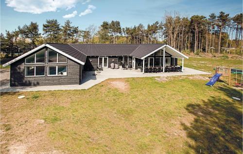 Bedegaard Casa | Holiday Home Nexø With Fireplace 04