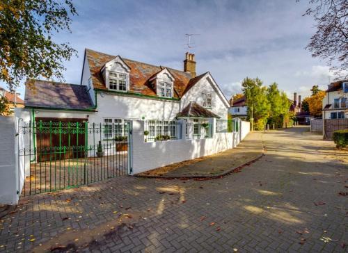 West Finchley Apartamento | Holiday Home of the Month! Finchley, Sleeps 5
