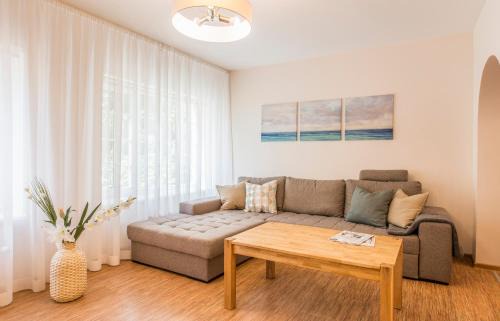 Jurmala Apartamento | Holiday Home - Prime Location - 200m Beach