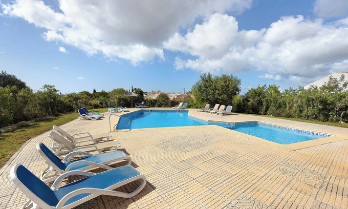 Lagos Casa | Casa de vacaciones 'Mar e Campo' con vistas a la montaña, piscina compartida y Wi-Fi