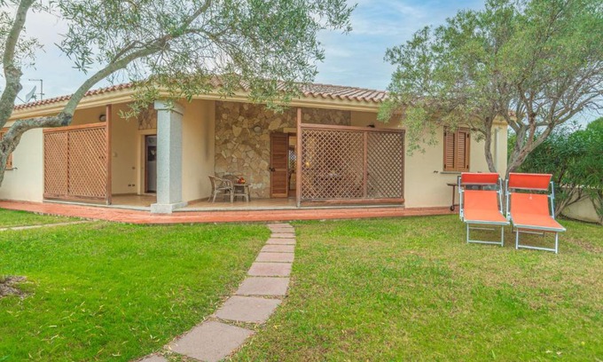Costa Rei Casa | Holiday Home Rei Sole Trilo - REI320 by Interhome