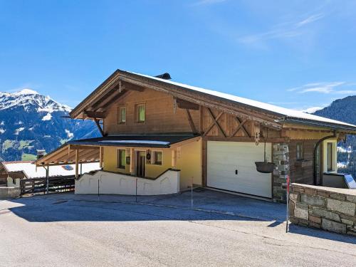 Hippach Casa | Holiday Home Reichegger by Interhome