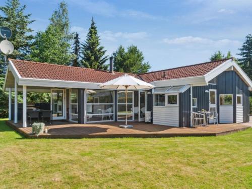 Stillinge Strand Casa | Holiday Home Rixa - 525m from the sea by Interhome