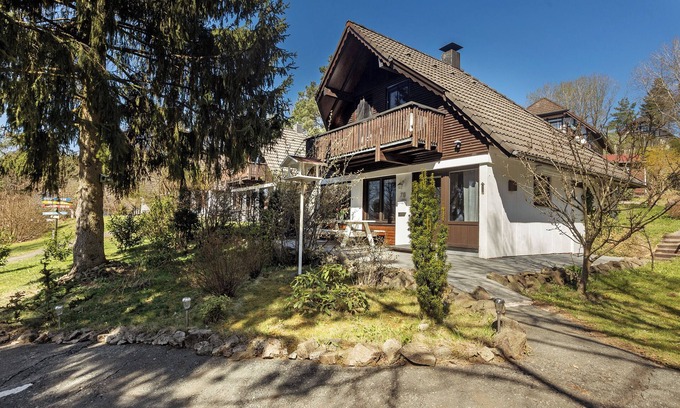 Frankenau Casa | Casa de vacaciones 'Rotkäppchen' con terraza privada, Wi-Fi y aire acondicionado