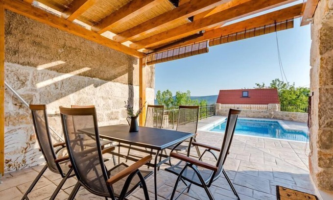 Crivac Casa | Holiday Home Rustic - Two Bedroom Holiday Home with Private Pool