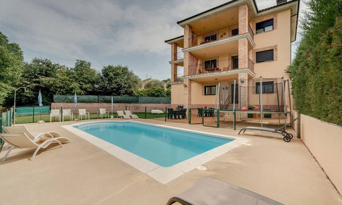 Labata Casa | Casa de vacaciones 'Sueños De Guara Casa Rural' con vistas a la montaña, piscina privada y Wi-Fi