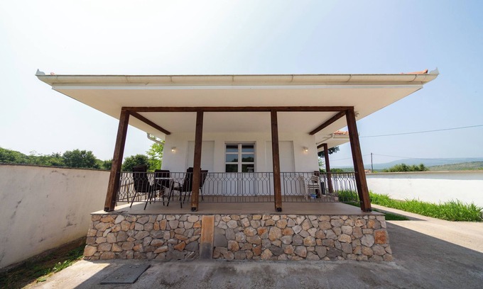 Pricelje Casa | Holiday Home Soul I Countryside Stay in Novo Selo