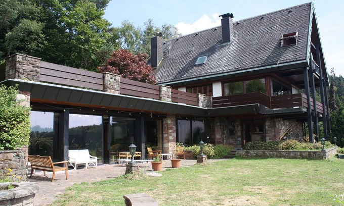 Sasbachwalden Casa | Casa de vacaciones 'Talblick' con vistas a la montaña, terraza privada y Wi-Fi