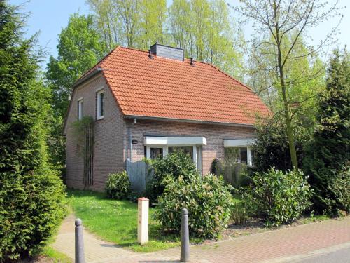 Tossens Casa | Holiday Home Tossens-6 by Interhome