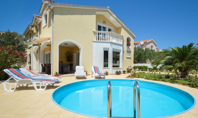 Tribunj Casa | Holiday Home Valdor by Interhome