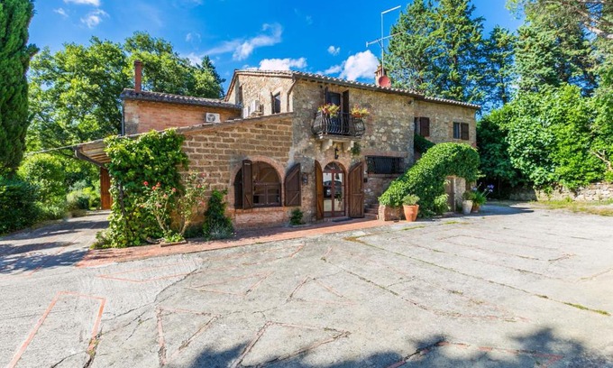 Po' Bandino Casa | Holiday Home Villa Alari by Interhome