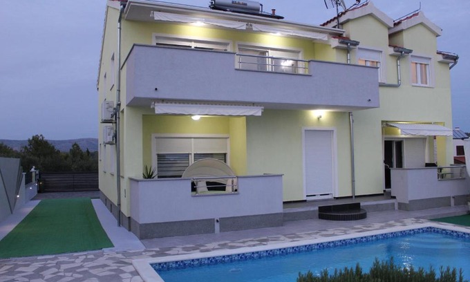 Brodarica Casa | Holiday home Villa Anny