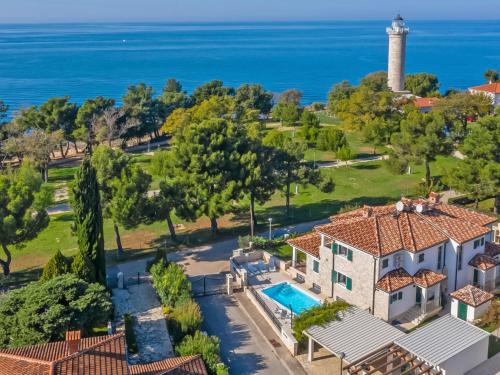 Basanija Casa | Holiday Home Villa Beach Front by Interhome