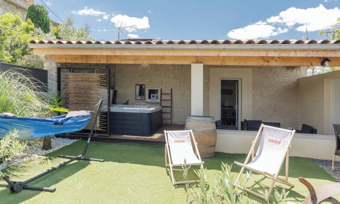 Pradons Casa | Casa de vacaciones 'Villa Chardonnay' con terraza privada, Wi-Fi y aire acondicionado