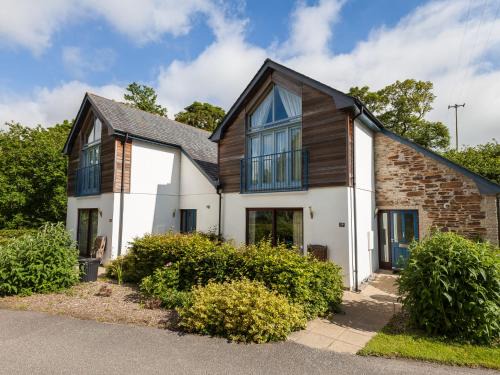 Carnon Downs Casa | Holiday Home Villa Gallery by Interhome