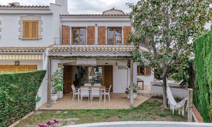S'Agaro Casa | Casa de vacaciones 'Villa La Barrufa' con piscina compartida, terraza privada y Wi-Fi