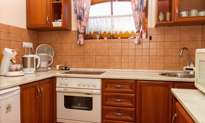 Balatonkeresztur Casa | Casa vacacional con piscina, aire acondicionado, lavadora, jardín bonito y cuidado