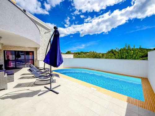 Tribunj Casa | Holiday Home West by Interhome