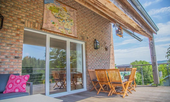 Marcouray Casa | Holiday home with a terrace in Warisy