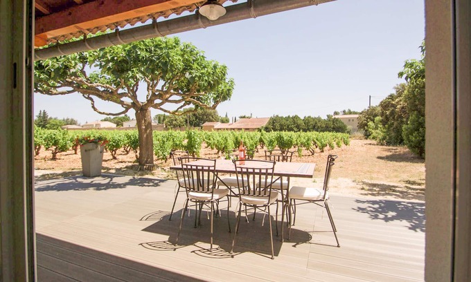 Sorgues Casa | Holiday home with airco in beautiful wine region