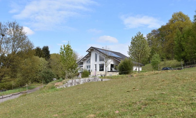 Varsberg Casa | Holiday home with beautiful view on the village