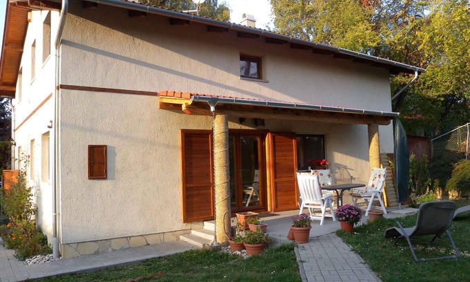 Siofok-Szabadifurdo Casa | Casa vacacional con alta calidad y tenis de mesa
