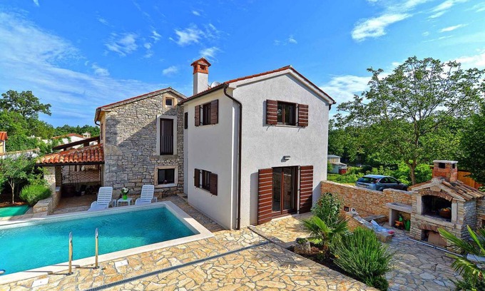 Peresiji Casa | Holiday home with Pool