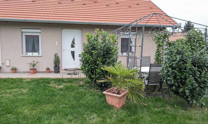 Balatonbereny Casa | Casa vacacional con aire acondicionado y ducha de hidromasaje