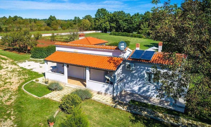 Prodol Casa | Casa vacacional con piscina y aire acondicionado