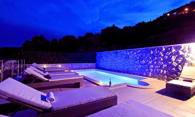 Zaton Casa | Holiday Home with Private heated Pool, Sea view & Basketball Court
