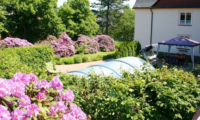 Pockau-Lengefeld Apartamento | Pintoresco Apartamento en Pockau con Piscina