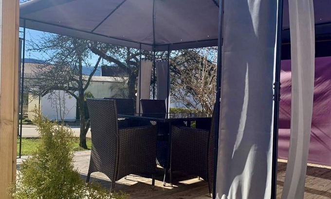 Gemarkung Stockhausen Apartamento | Casa de vacaciones "Albblick" en el campo - gran terraza, jardín propio / Balingen