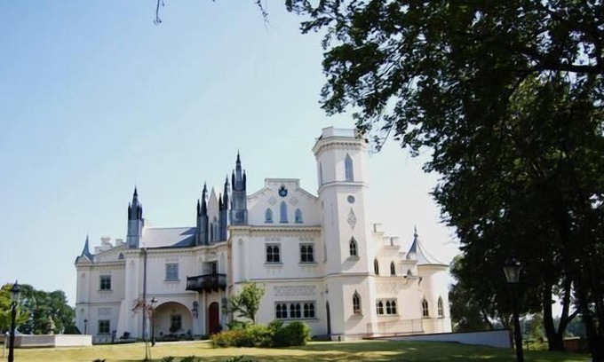 gmina Bielany Otro | Holiday house Bielany for 1 - 8 persons - Castle