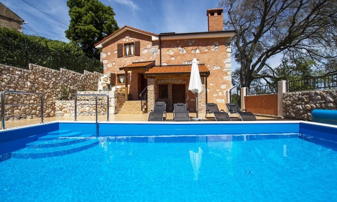 Brsec Casa | Casa de vacaciones Brsec para 1 - 8 personas con 3 dormitorios - Casa adosada