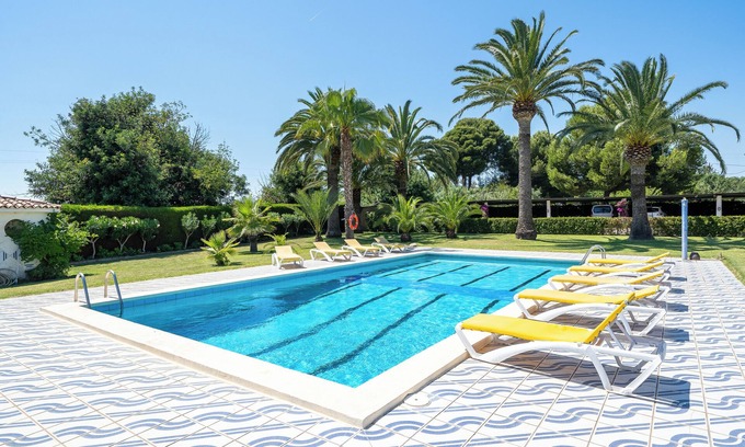Vilafortuny Casa | Casa de vacaciones Complejo Colibri con piscina compartida
